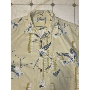 Tommy‎ Bahama Hawaiian Shirt Flowers 100% Silk Mens Size Large Beach Vacation